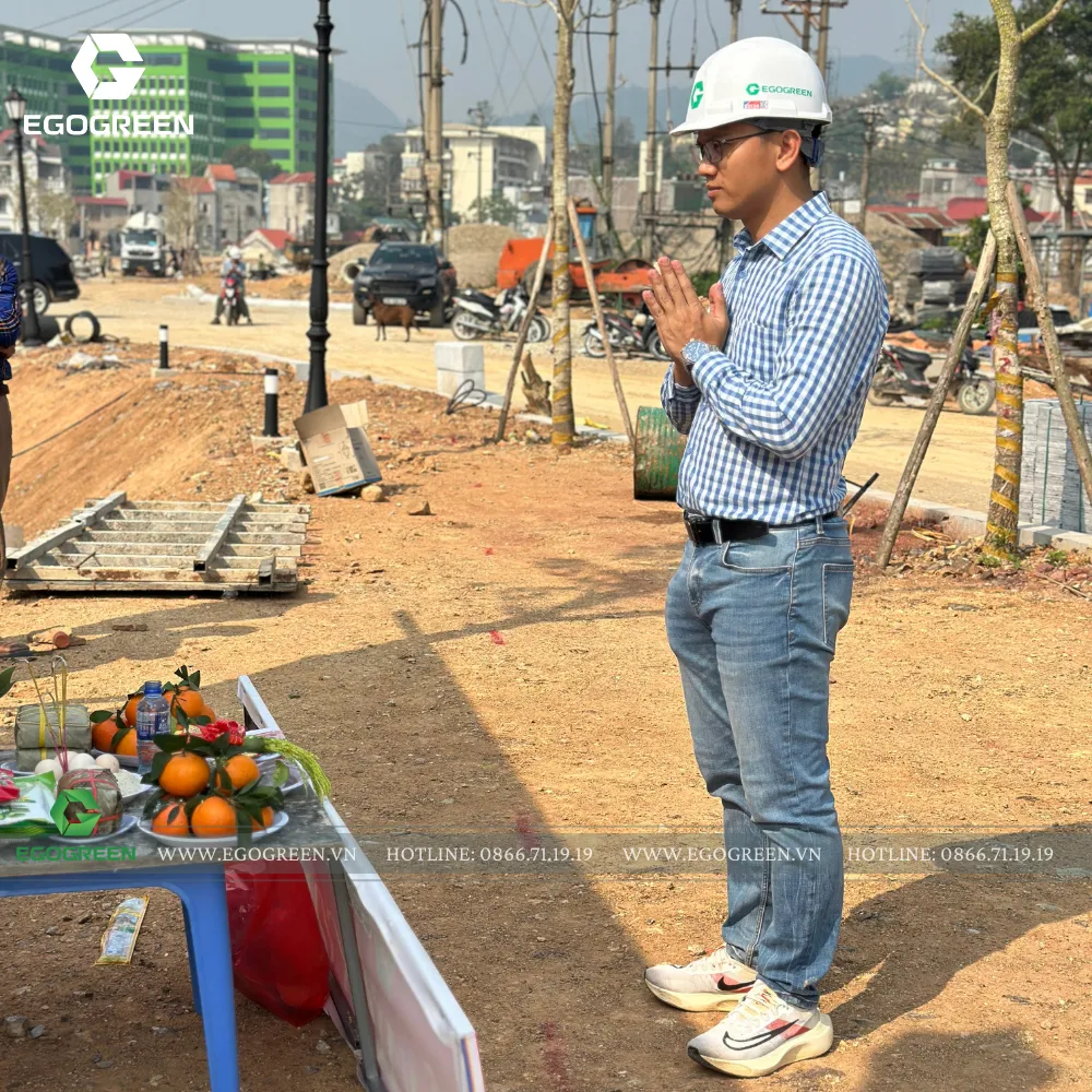 CEO của EGOGREEN đã có mặt từ sớm để chuẩn bị lễ khởi công.